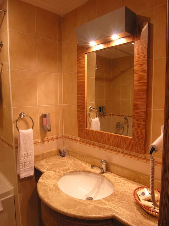 Tamara Hotel Van Habitación foto